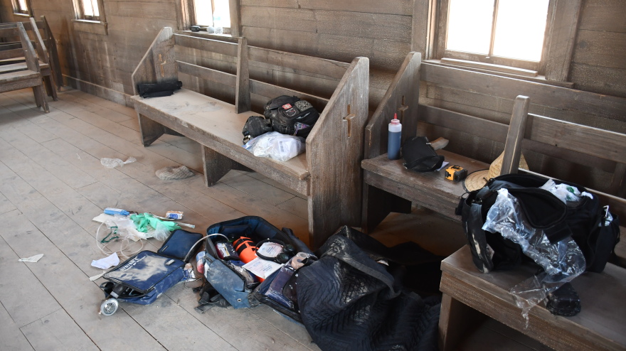 Φάκελος «Rust»: Στη δημοσιότητα φωτογραφίες από την ανάκριση του Μπάλντουιν και τη σκηνή του εγκλήματος