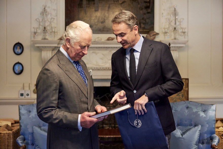 Συνάντηση Μητσοτάκη με Κάρολο στο Dumfries House - Ανάλογες παρεμβάσεις στο Τατόι