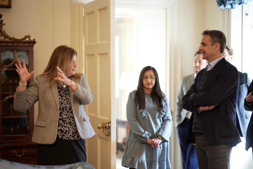 Συνάντηση Μητσοτάκη με Κάρολο στο Dumfries House - Ανάλογες παρεμβάσεις στο Τατόι