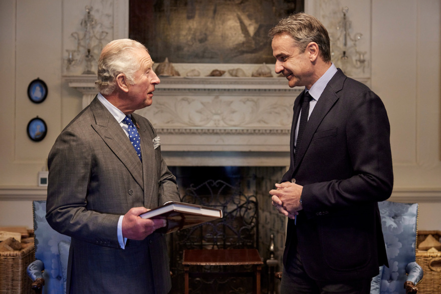 Συνάντηση Μητσοτάκη με Κάρολο στο Dumfries House - Ανάλογες παρεμβάσεις στο Τατόι