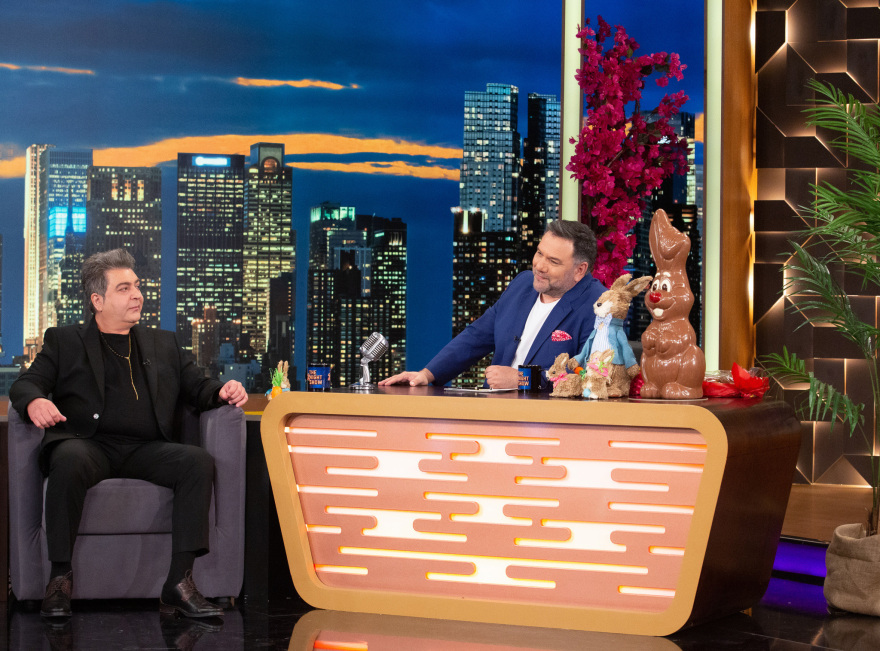 The 2night Show: Ο Γρηγόρης Αρναούτογλου υποδέχεται τον Σώτη Βολάνη και τον Σπύρο Νικολαΐδη