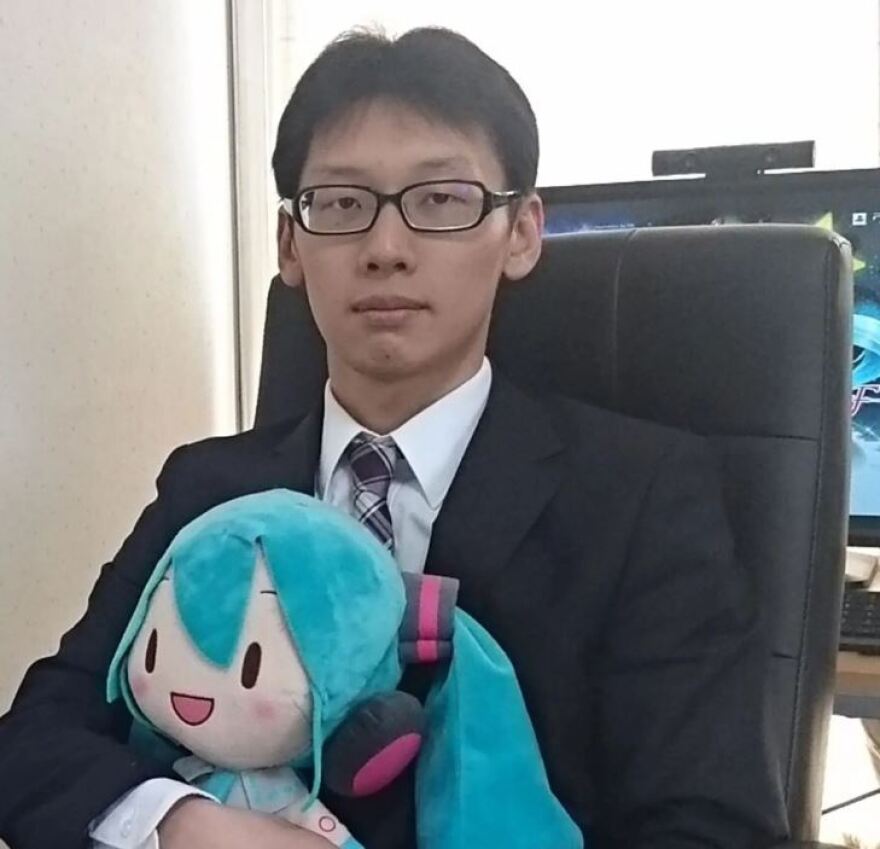 Ιάπωνας fictosexual «παντρεύτηκε» ένα ολόγραμμα και τώρα έχει προβλήματα... επικοινωνίας