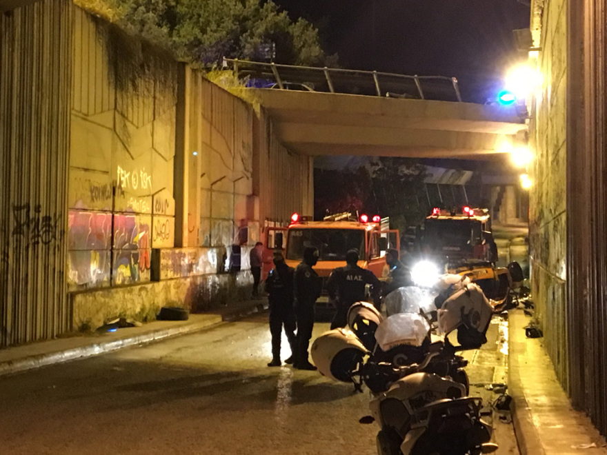 Νέα Ιωνία: Ένας νεκρός σε τροχαίο στη γέφυρα της Νέας Ιωνίας προς Χαλάνδρι - Δείτε βίντεο και φωτογραφίες