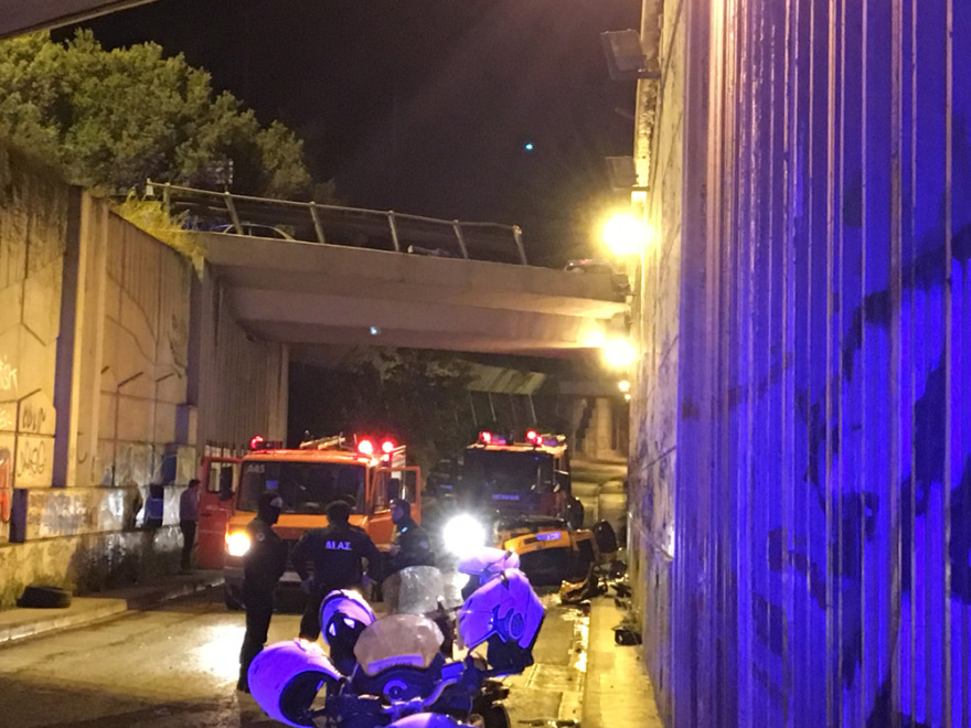 Νέα Ιωνία: Ένας νεκρός σε τροχαίο στη γέφυρα της Νέας Ιωνίας προς Χαλάνδρι - Δείτε βίντεο και φωτογραφίες