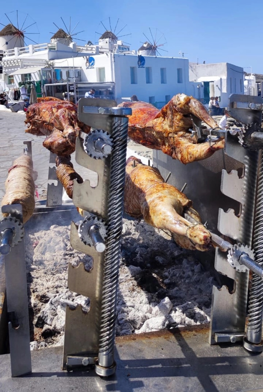 Μύκονος: Πάρτι μέχρι... τελικής πτώσης