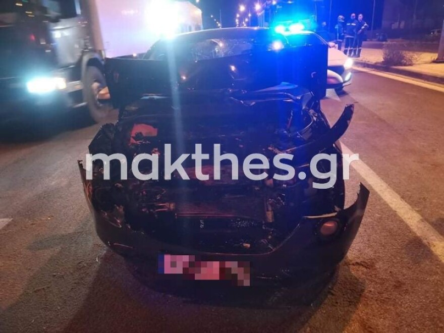 Τροχαίο στη Θεσσαλονίκη: ΙΧ καρφώθηκε σε εν κινήσει λεωφορείο του ΟΑΣΘ