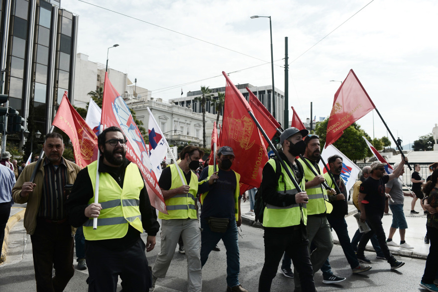 Άνοιξαν οι δρόμοι στο κέντρο της Αθήνας - Ολοκληρώθηκαν οι συγκεντρώσεις των συνδικάτων για την Πρωτομαγιά -  Δείτε φωτογραφίες 