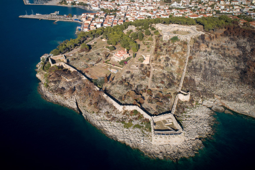 Η ηρωική άμυνα των Ελλήνων και η πτώση της Σφακτηρίας (Απρίλιος 1825)