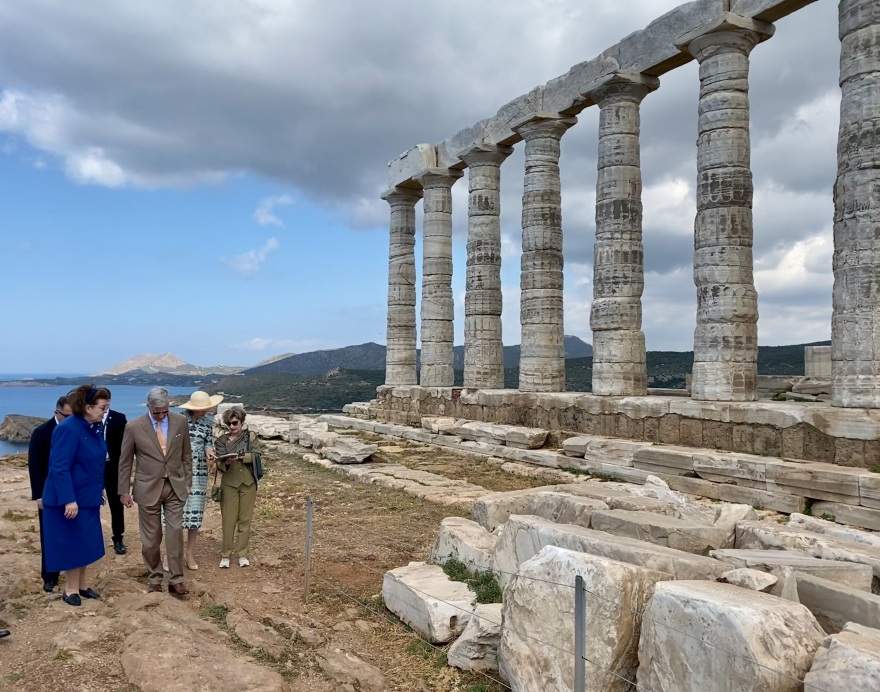 Στους αρχαιολογικούς χώρους του Σουνίου και του Θορικού το βασιλικό ζεύγος του Βελγίου - Φωτογραφίες