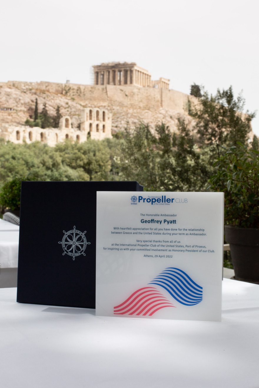 Propeller Club Πειραιά: Αποχαιρετιστήριο γεύμα προς τιμήν του Τζέφρι Πάιατ