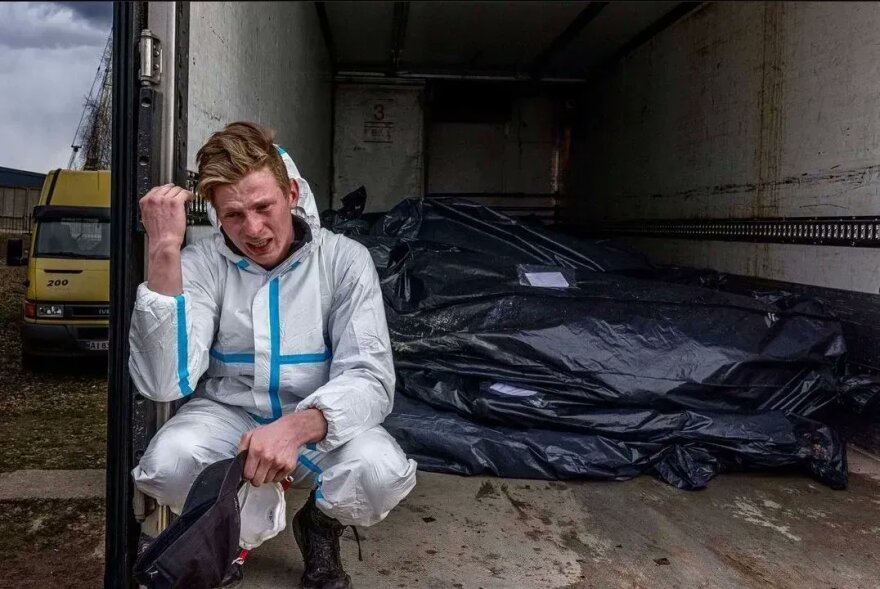 Πόλεμος στην Ουκρανία: Οκτώ νέοι ομαδικοί τάφοι με 148 νεκρούς εντοπίστηκαν στα περίχωρα του Κιέβου