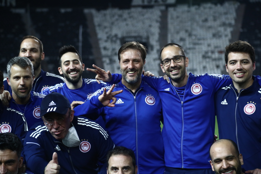 Μαρτίνς: «Όλοι θα ήθελαν να είναι στη θέση του Ολυμπιακού» - Δείτε βίντεο 