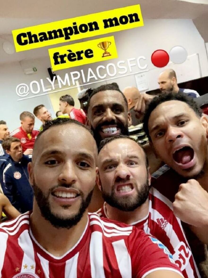 Ολυμπιακός: Φιέστα και πανηγυρισμοί μέσα στην Τούμπα για το 47ο πρωτάθλημα - Δείτε φωτογραφίες και βίντεο