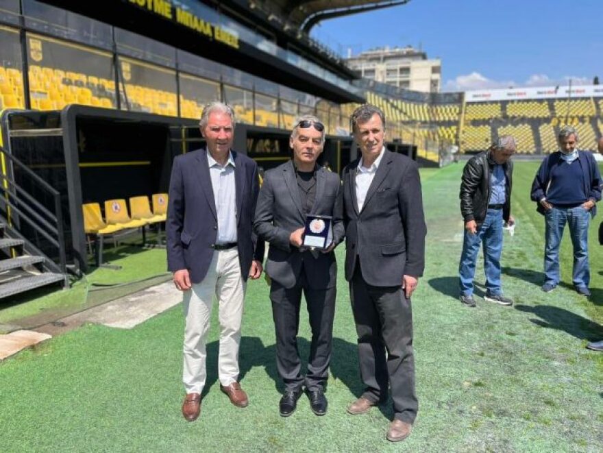 Δολοφονία Άλκη: Οι γονείς του για πρώτη φορά στο γήπεδο του Άρη μετά τη δολοφονία 