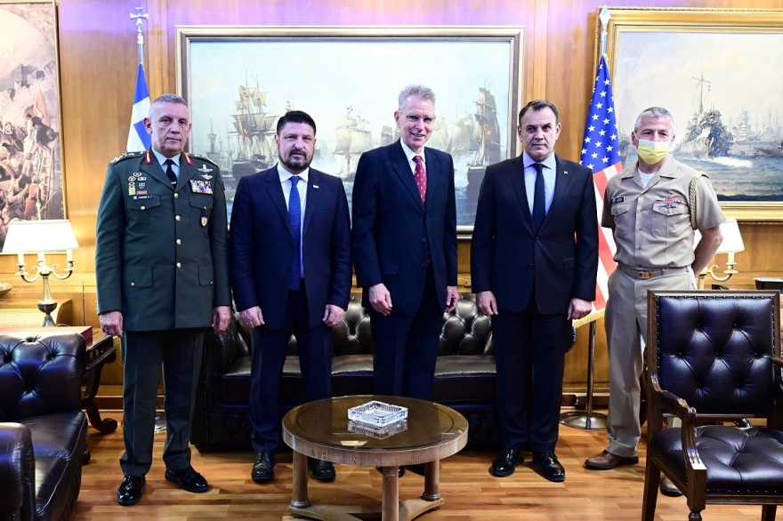 Παναγιωτόπουλος: Συγκινητικός αποχαιρετισμός με Πάιατ - Του θύμισε την πρώτη τους συνεργασία, το 2019