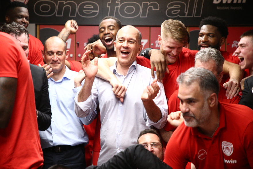 Ολυμπιακός: Προκρίθηκε στο 11ο Final-4 της ιστορίας του - Έξαλλοι πανηγυρισμοί από διοίκηση, παίκτες και κόσμο