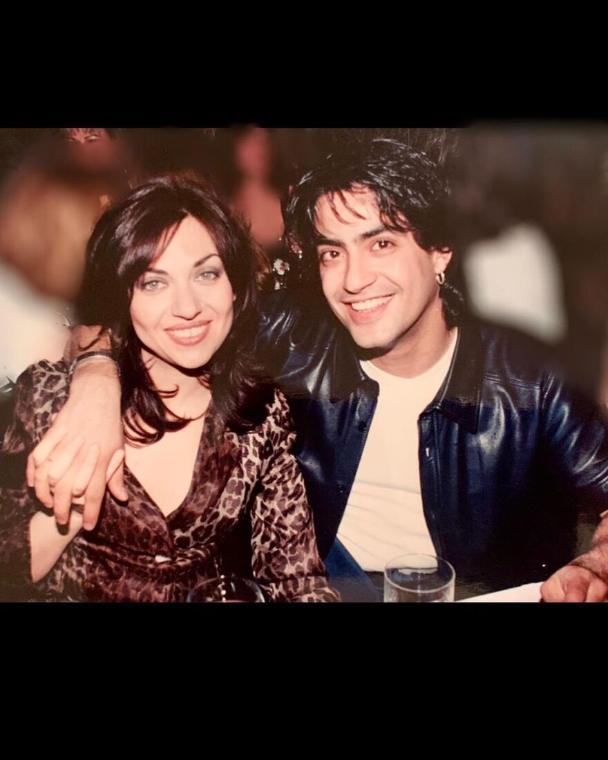 Καίτη Γαρμπή & Διονύσης Σχοινάς: Η βασίλισσα και ο ιππότης - Η εντυπωσιακή τούρτα για τα 25 χρόνια γάμου