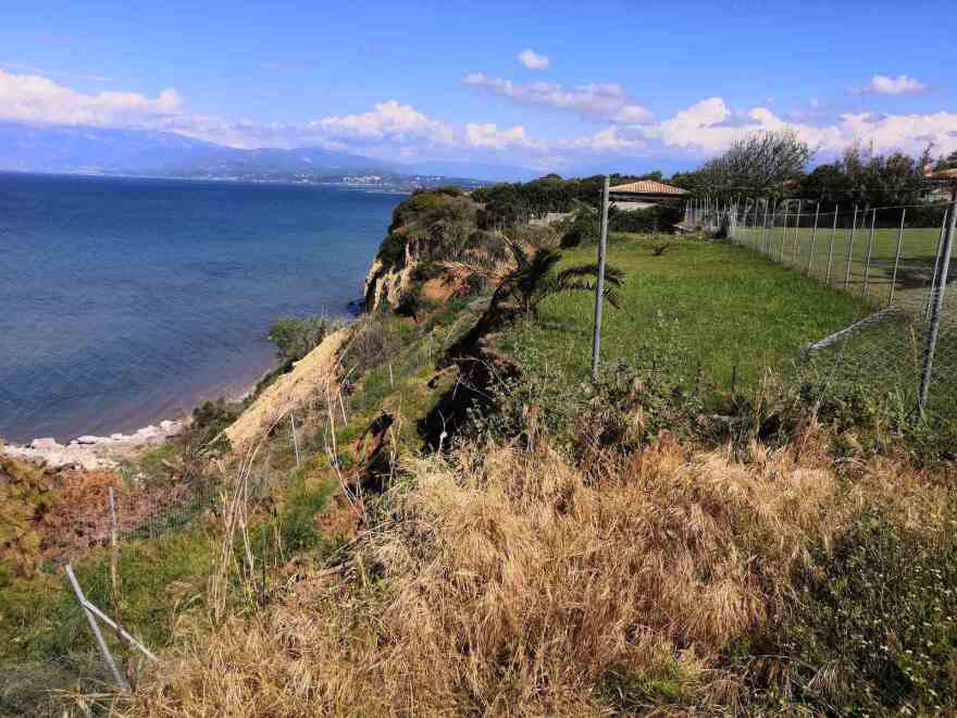 Μεγάλη κατολίσθηση στο Καλαμάκι Αχαΐας - Δείτε βίντεο