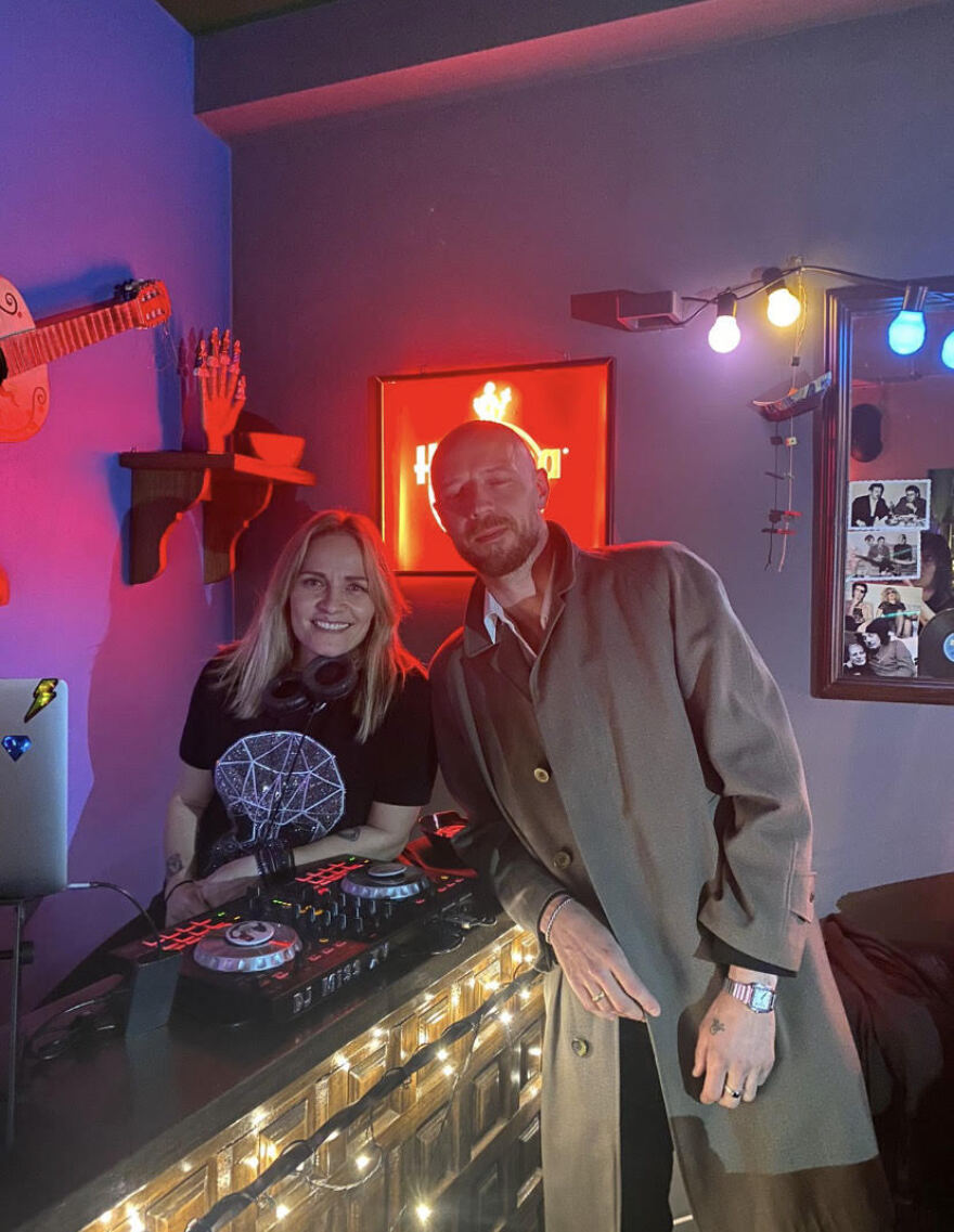 Madrugada: Μια μοναδική βραδιά στο «Σουρεάλ» της Σάννυς Μπαλτζή