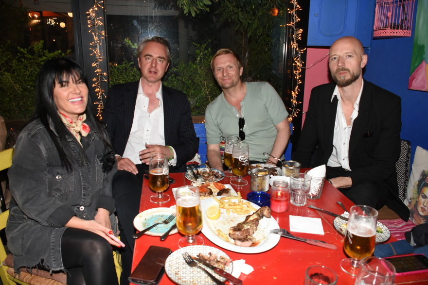 Madrugada: Μια μοναδική βραδιά στο «Σουρεάλ» της Σάννυς Μπαλτζή