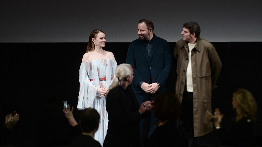 Γιώργος Λάνθιμος: Παγκόσμια πρεμιέρα για την «Βληχή» - Όλα τα φλας στην Έμα Στόουν