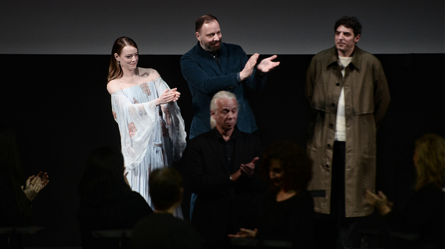 Γιώργος Λάνθιμος: Παγκόσμια πρεμιέρα για την «Βληχή» - Όλα τα φλας στην Έμα Στόουν