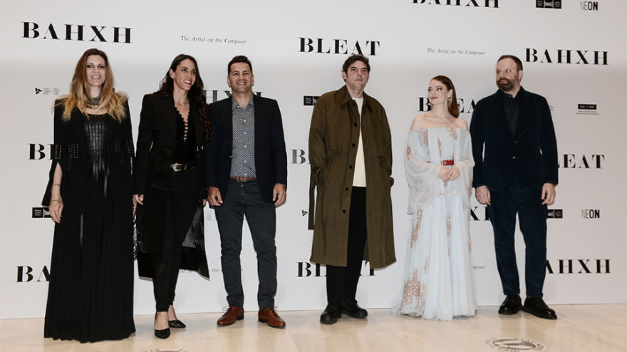 Γιώργος Λάνθιμος: Παγκόσμια πρεμιέρα για την «Βληχή» - Όλα τα φλας στην Έμα Στόουν