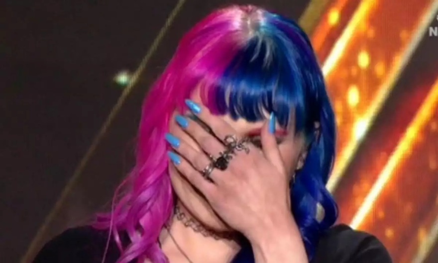 X-Factor: Έβαλε τα κλάματα από τη σκληρή κριτική του Στέλιου Ρόκκου