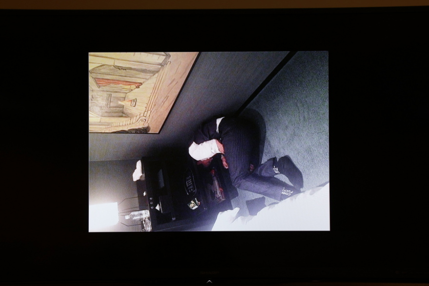 Τζόνι Ντεπ: Νέες φωτογραφίες που τον δείχνουν «λιπόθυμο από αλκοόλ και ναρκωτικά» παρουσιάστηκαν στο δικαστήριο