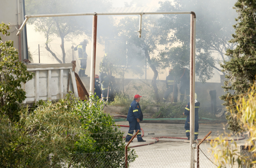 Οριοθετήθηκε η μεγάλη πυρκαγιά στη ΒΙΠΕ Ηρακλείου - Συνεχίζονται οι προσπάθειες κατάσβεσης
