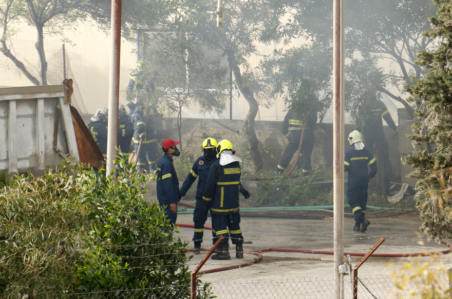 Οριοθετήθηκε η μεγάλη πυρκαγιά στη ΒΙΠΕ Ηρακλείου - Συνεχίζονται οι προσπάθειες κατάσβεσης
