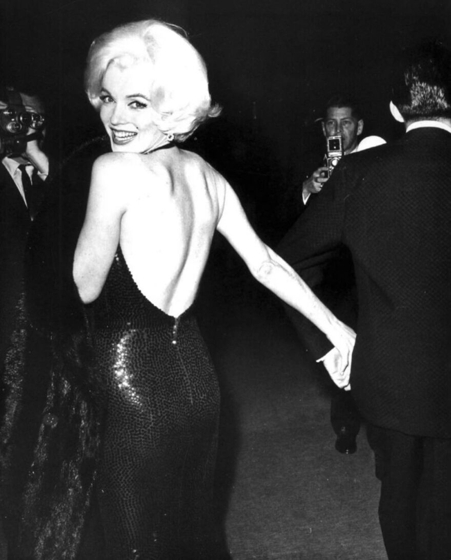 Κιμ Καρντάσιαν: Μετά την εμφάνιση στο Met Gala, «προκαλεί» ξανά με άλλο φόρεμα της Μονρό