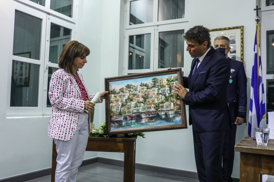 Επίτιμη δημότης Σύμης ανακηρύχθηκε η Κατερίνα Σακελλαροπούλου