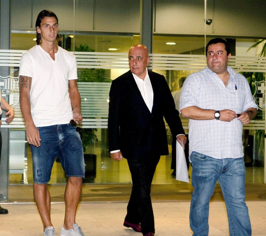 Μίνο Ραϊόλα: Ο Ναπολιτάνος που άλλαξε τον κόσμο των ατζέντηδων