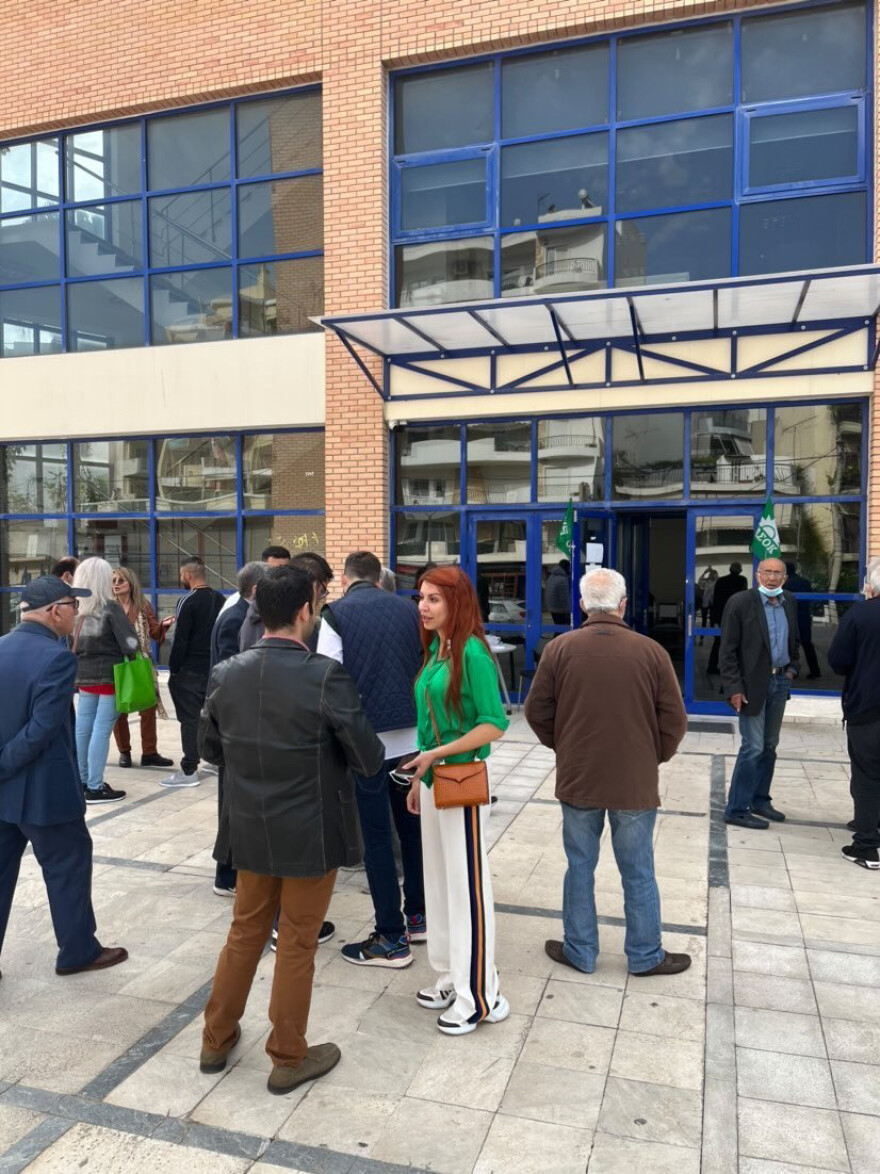 ΠΑΣΟΚ-ΚΙΝΑΛ: Ομαλά διεξάγεται η ψηφοφορία για το νέο όνομα του κόμματος - Μαζική η προσέλευση των μελών