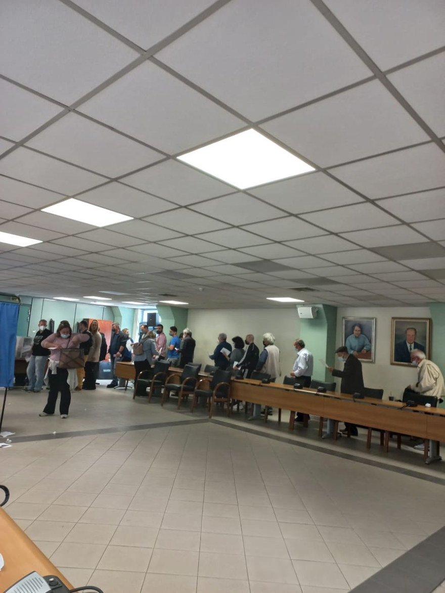 Έσπασε το φράγμα των 100.000 η συμμετοχή στις εκλογές ΚΙΝΑΛ – Παράταση έως τις 20:00 για την ψηφοφορία