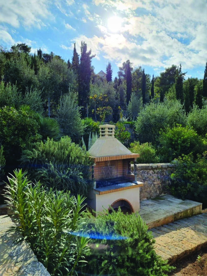 Αρχοντικό Μπουντούρη: «Πωλείται Ιστορία» 10 εκατ. ευρώ στην Ύδρα