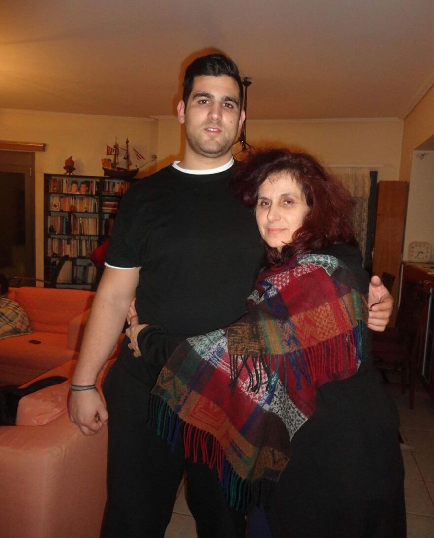 Ετεοκλής Παύλου: Η αγάπη της μητέρας του τον βοήθησε να βγει από το κώμα