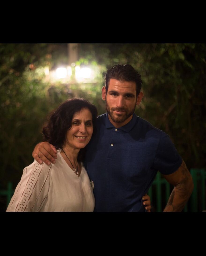 Ετεοκλής Παύλου: Η αγάπη της μητέρας του τον βοήθησε να βγει από το κώμα