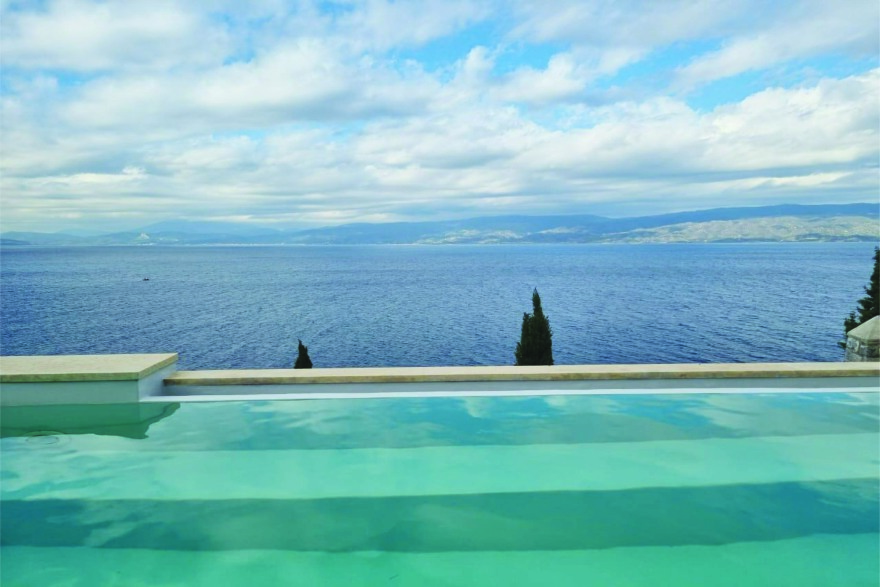 Αρχοντικό Μπουντούρη: «Πωλείται Ιστορία» 10 εκατ. ευρώ στην Ύδρα