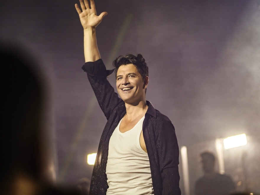 Εντυπωσιακή η πρεμιέρα του Σάκη Ρουβά και της Έλλης Κοκκίνου στη Θεσσαλονίκη