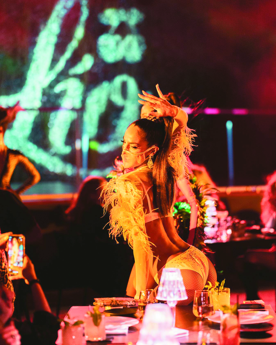 Μύκονος: Χορός εκατομμυρίων στα beach clubs για τους διάσημους djs