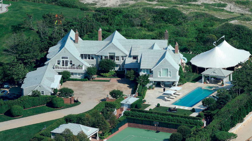 Τζούλια Φλέσερ Κοχ: Πώς να παντρευτείς έναν billionaire