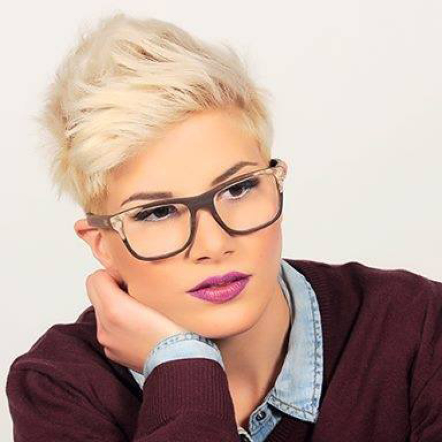 Τραγωδία στην Κορινθία: Αυτή είναι η 29χρονη που παρασύρθηκε από μηχανή και «έσβησε» στην άσφαλτο