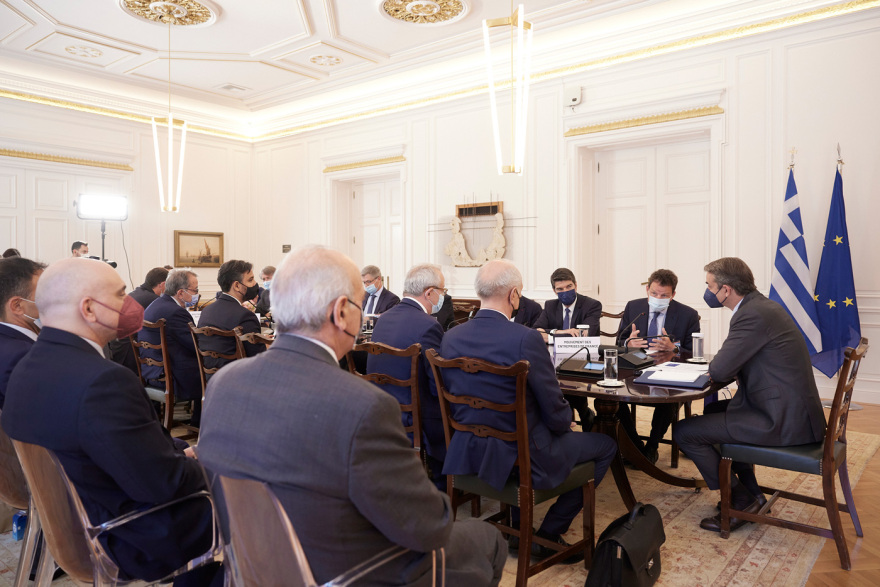 Μητσοτάκης - Συναντήθηκε με Γάλλους επιχειρηματίες: Είναι αλήθεια πως η Ελλάδα έχει επιστρέψει