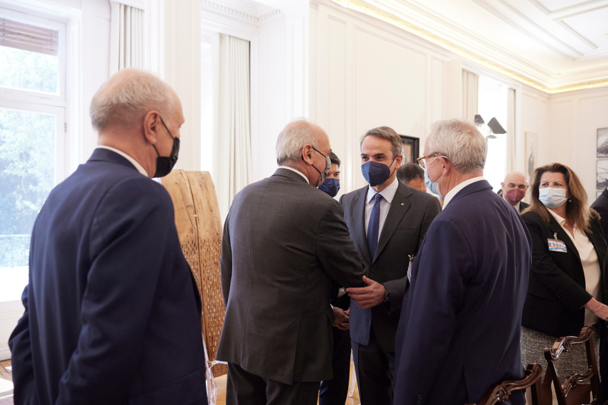 Μητσοτάκης - Συναντήθηκε με Γάλλους επιχειρηματίες: Είναι αλήθεια πως η Ελλάδα έχει επιστρέψει