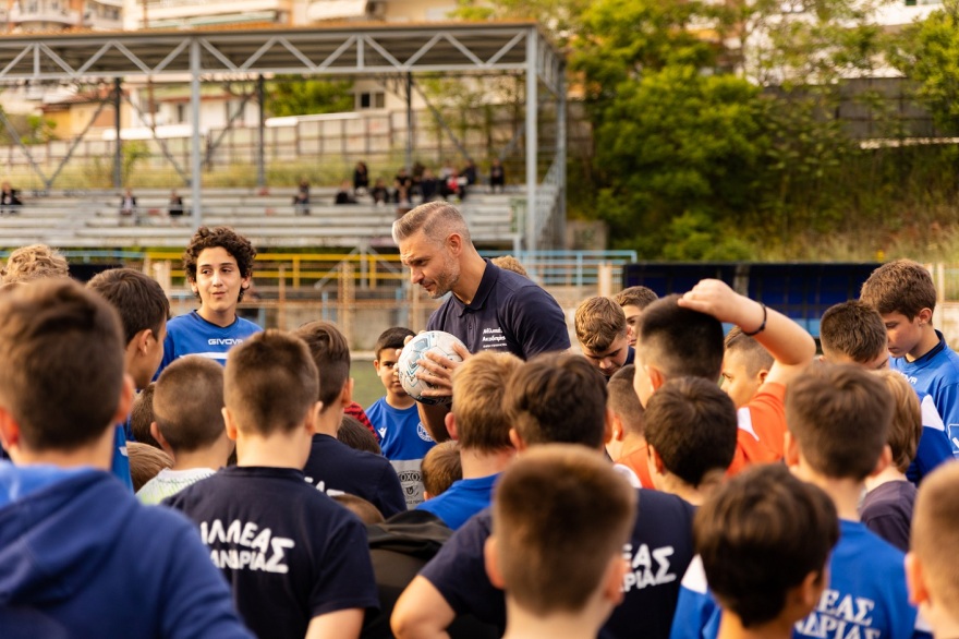 Ο πρωταθλητής Ευρώπης Άγγελος Χαριστέας συμβουλεύει τους μελλοντικούς πρωταθλητές 