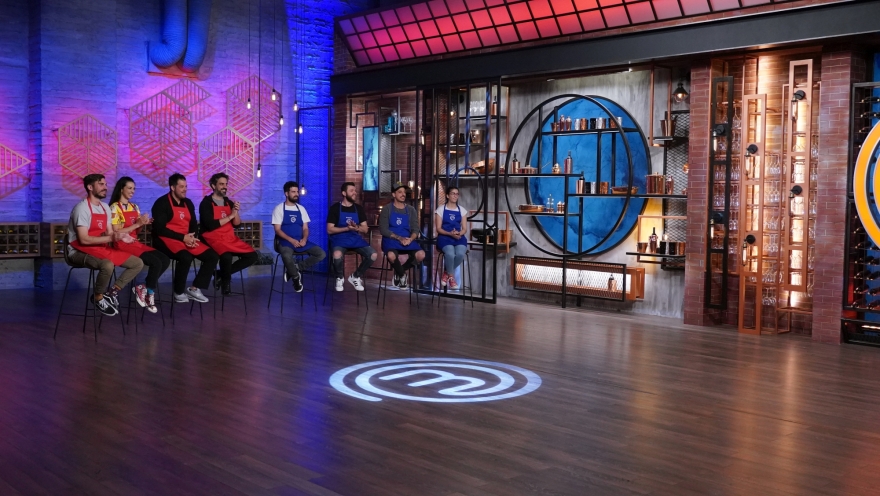 MasterChef 2022: Οι οκτώ διαγωνιζόμενοι φτάνουν στο συμβούλιο της εβδομάδας