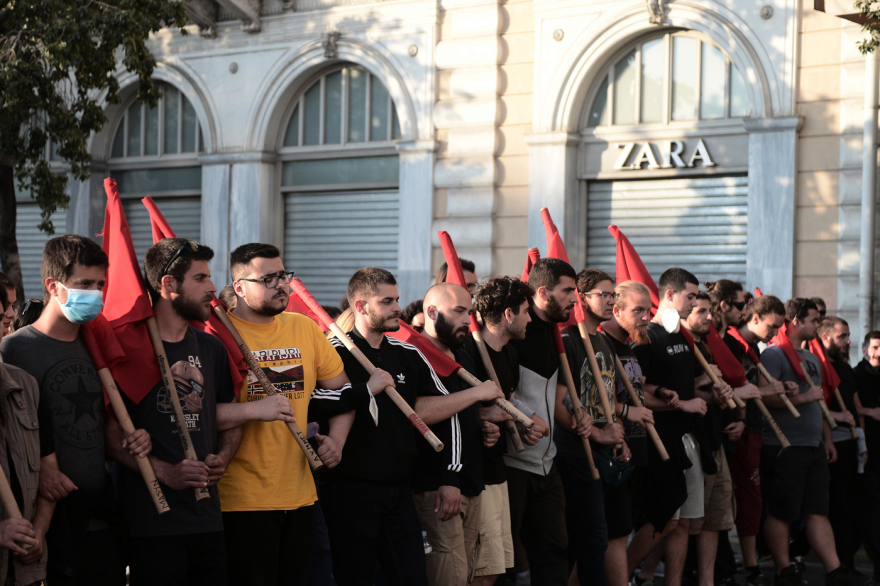 Βγήκαν στους δρόμους κατά της αμυντικής συμφωνίας με τις ΗΠΑ