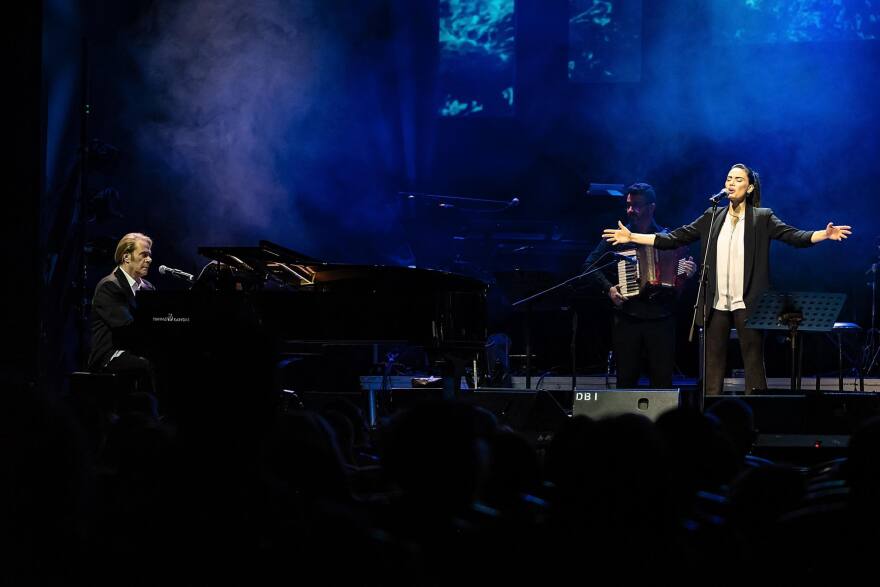 Στέφανος Κορκολής: Εντυπωσιακή «sold out» συναυλία στο Παλλάς - Δείτε βίντεο και φωτογραφίες